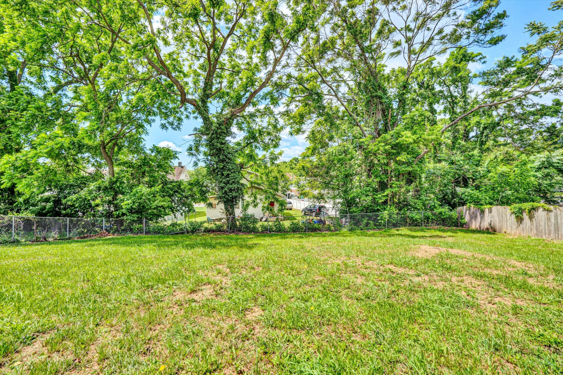 1228 Thomas AVE - Photo 26