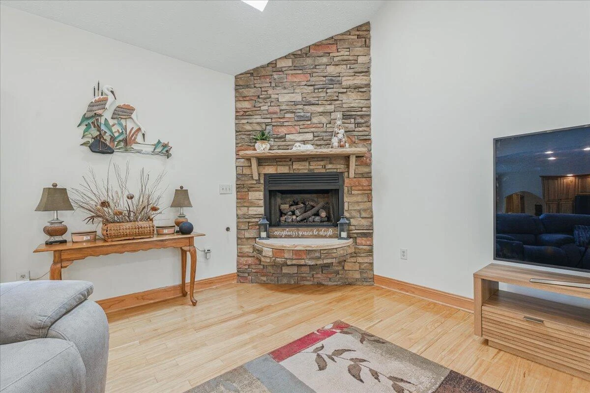 274 Ernest DR - Photo 10