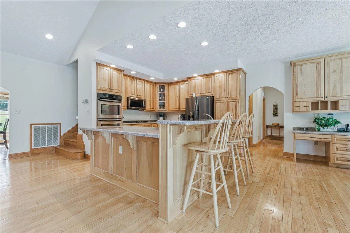 274 Ernest DR - Photo 12