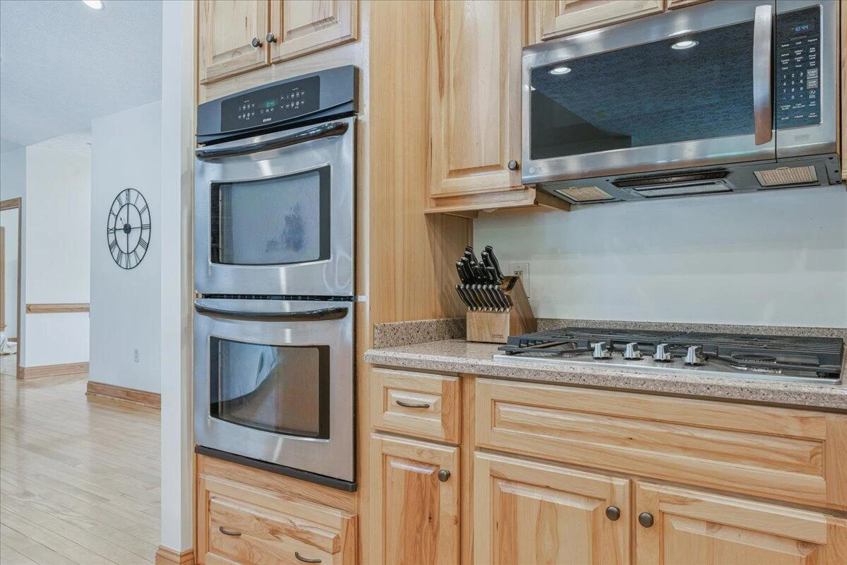 274 Ernest DR - Photo 16