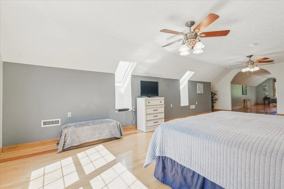 274 Ernest DR - Photo 36