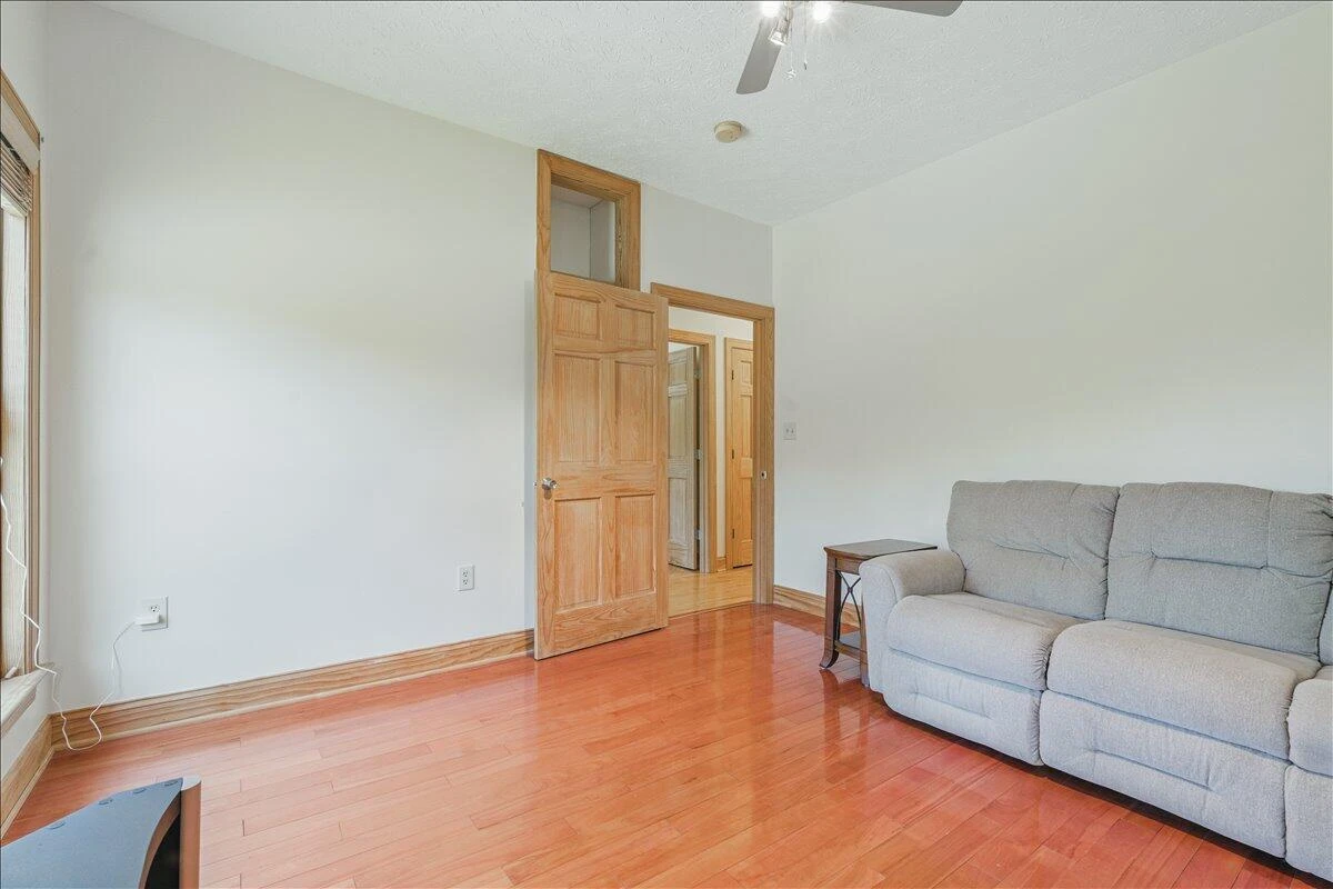 274 Ernest DR - Photo 45