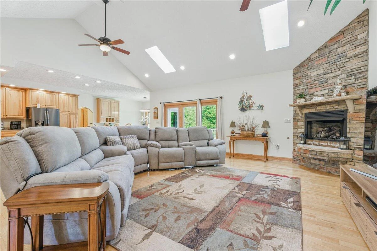 274 Ernest DR - Photo 9