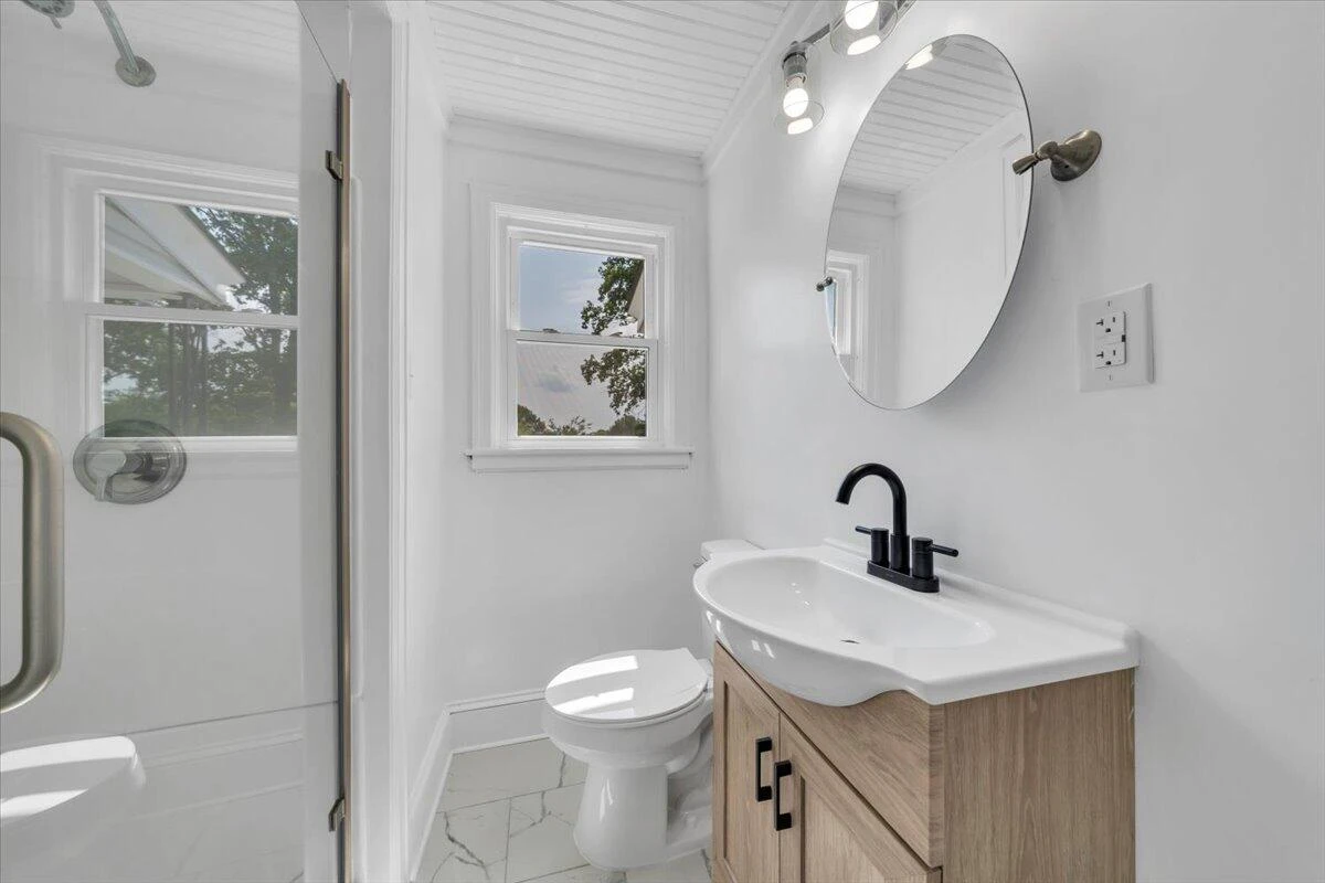 3625 Poplar DR - Photo 12
