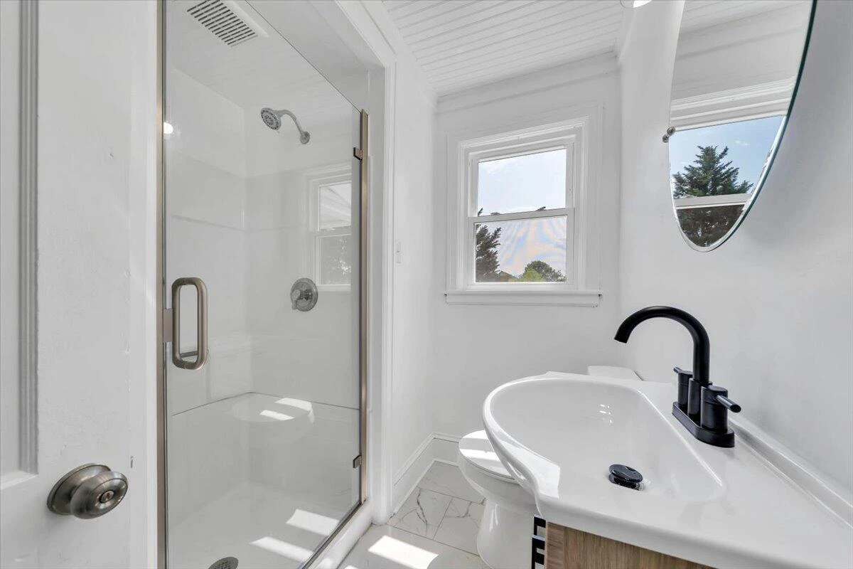 3625 Poplar DR - Photo 13