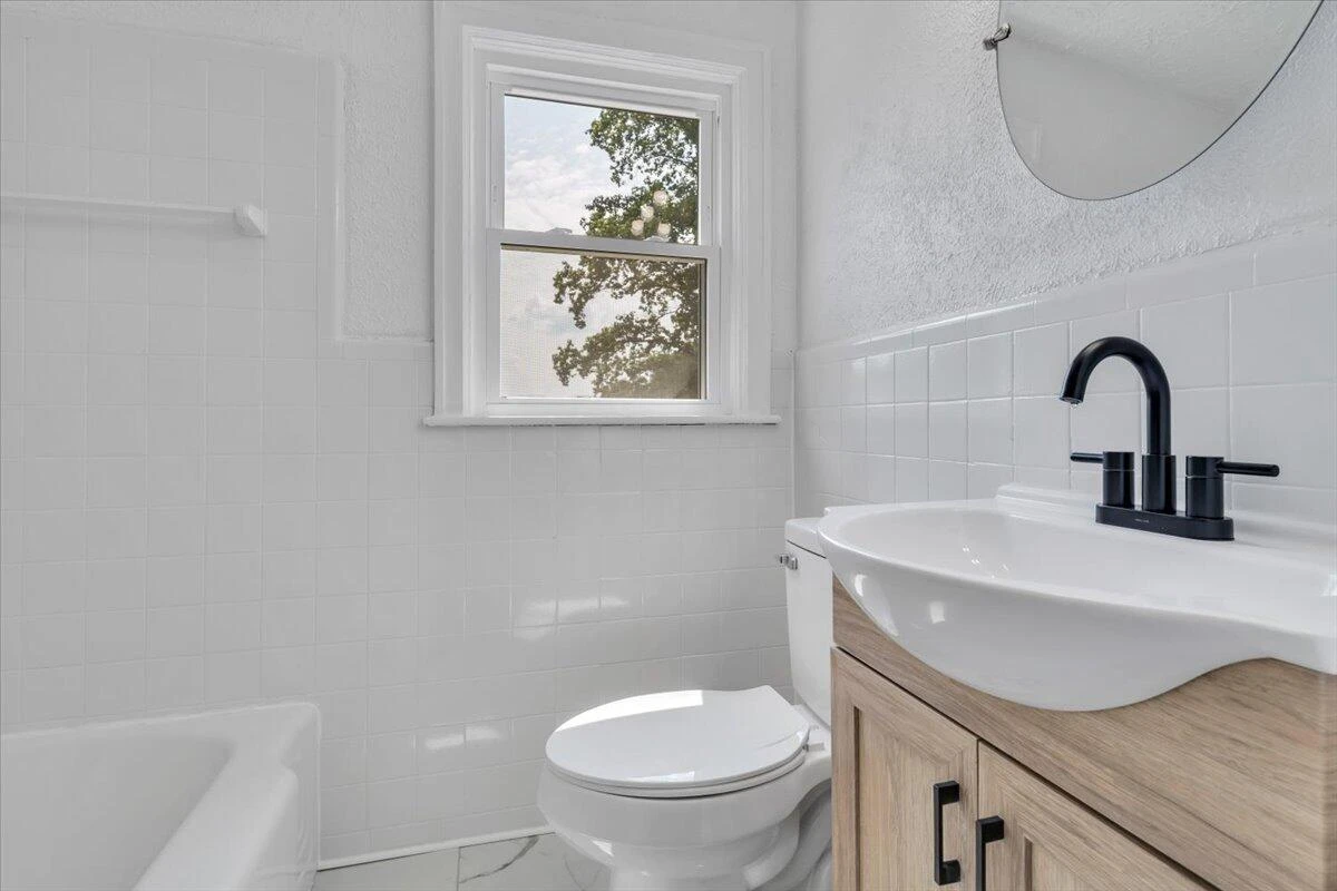 3625 Poplar DR - Photo 22