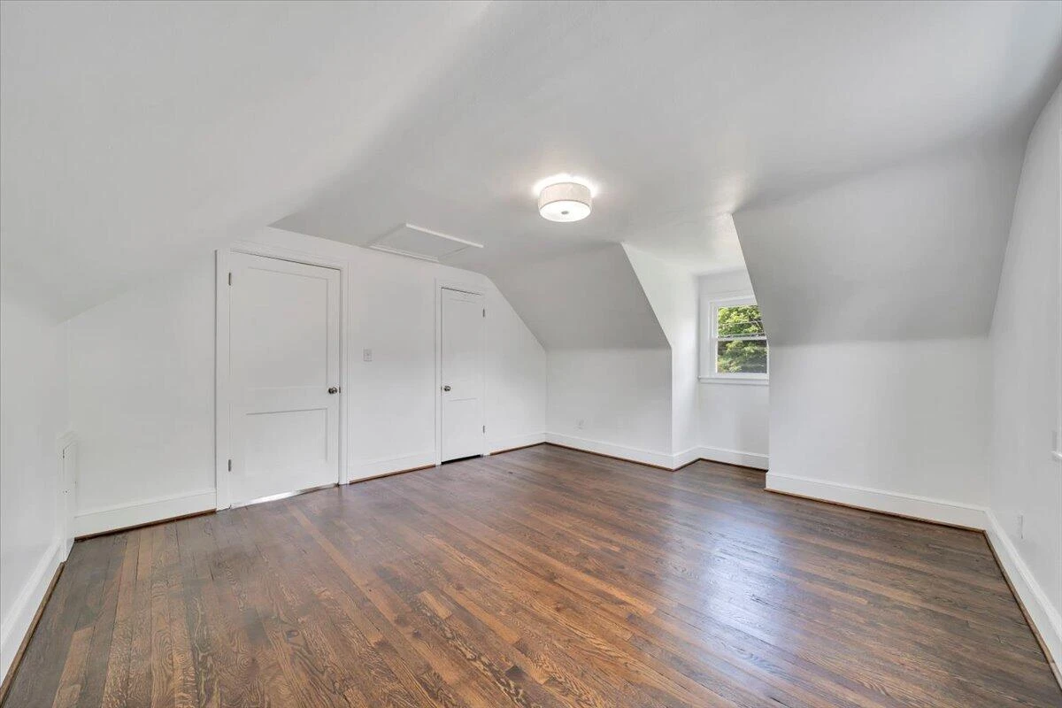 3625 Poplar DR - Photo 26