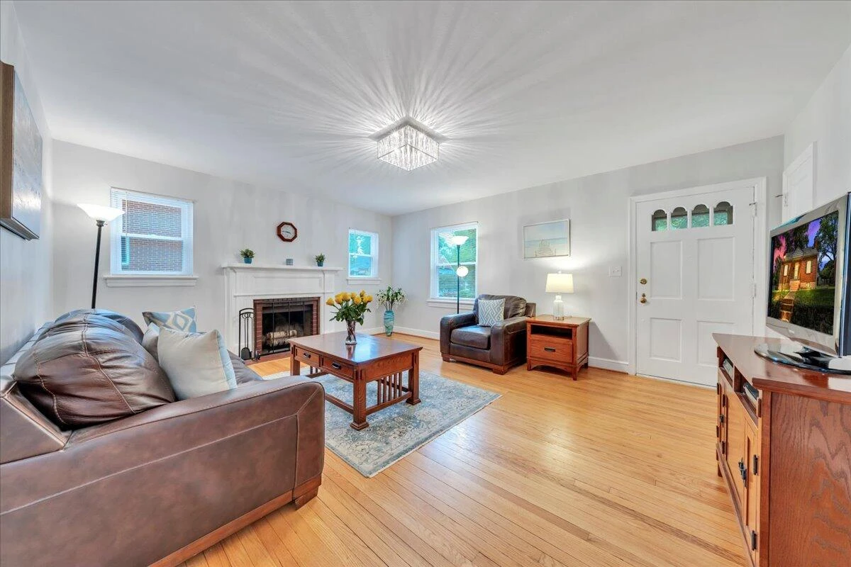 2324 Howard RD - Photo 15
