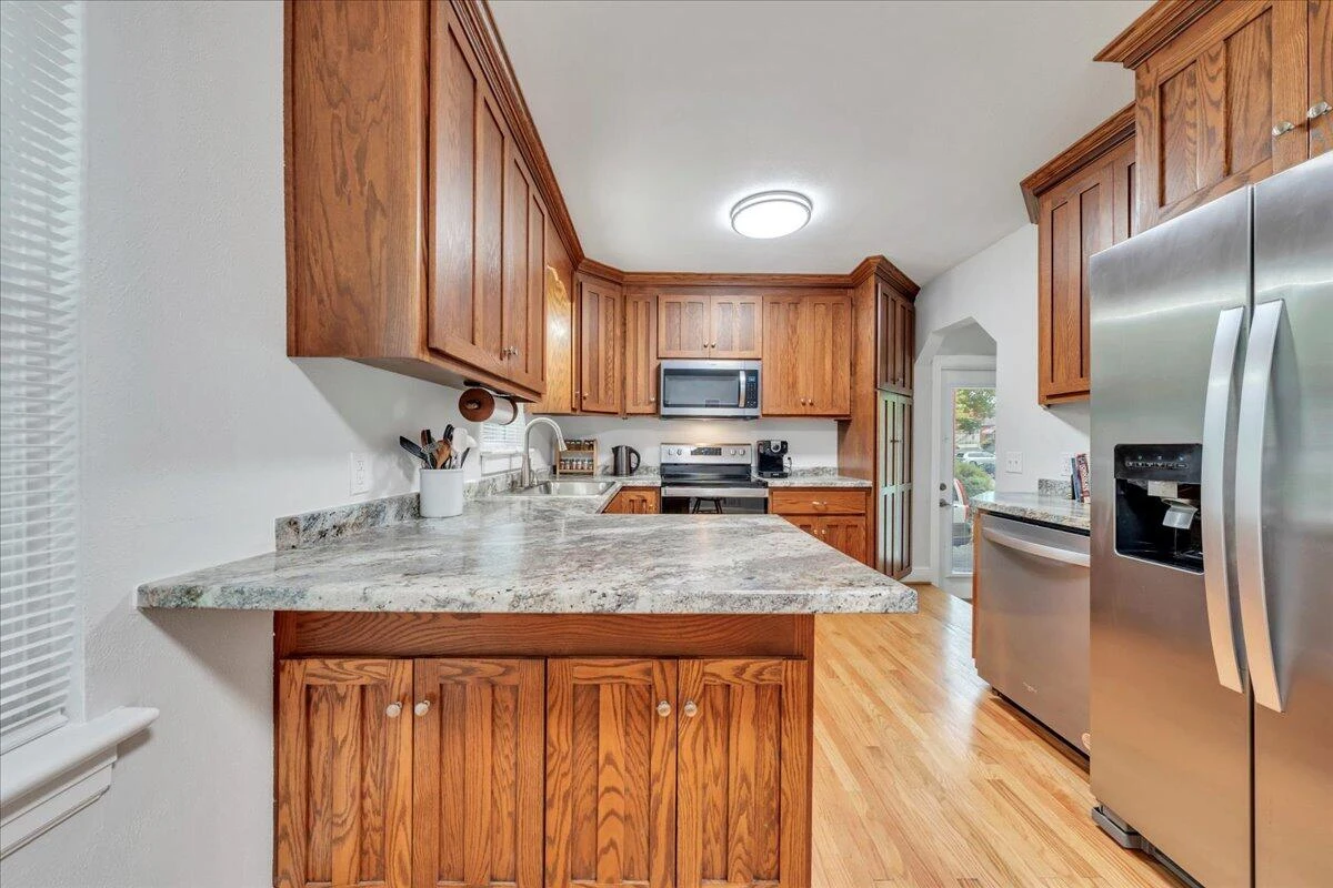 2324 Howard RD - Photo 22