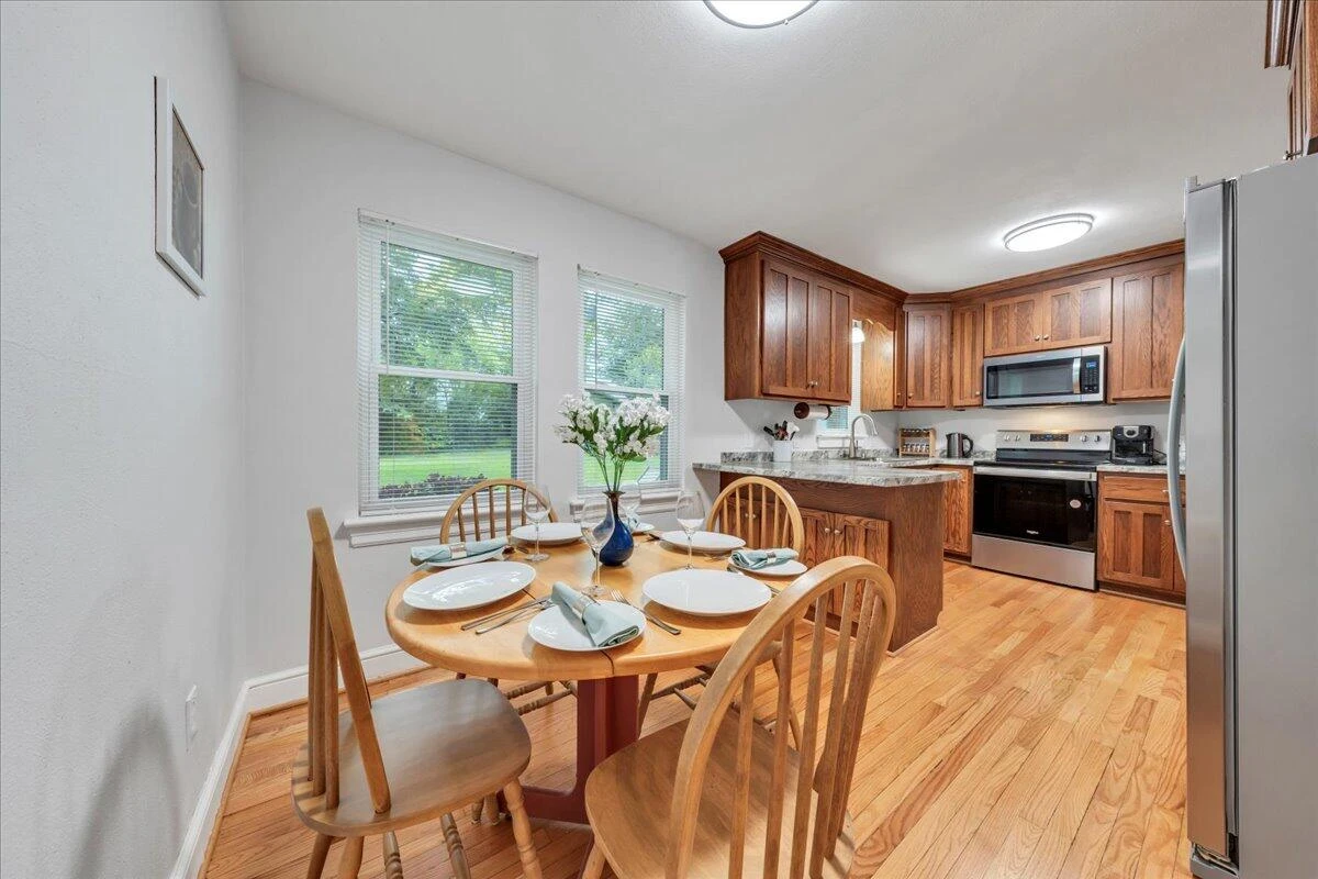 2324 Howard RD - Photo 25