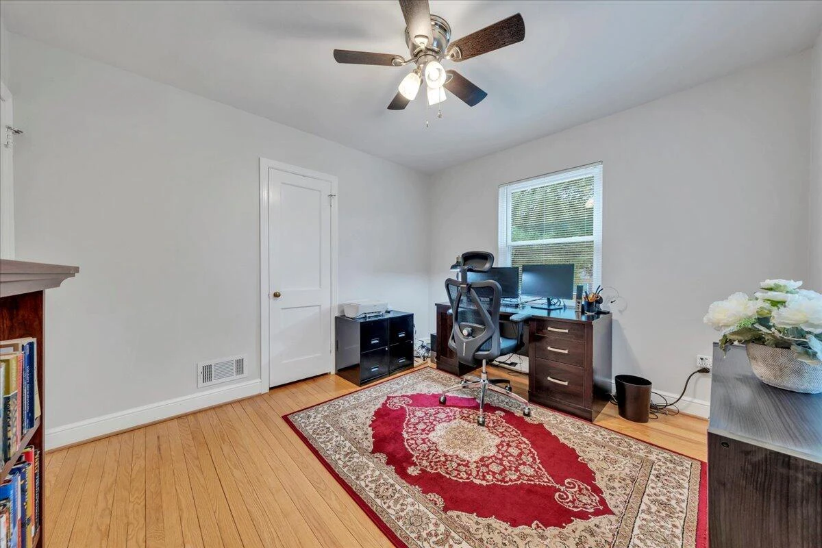 2324 Howard RD - Photo 32