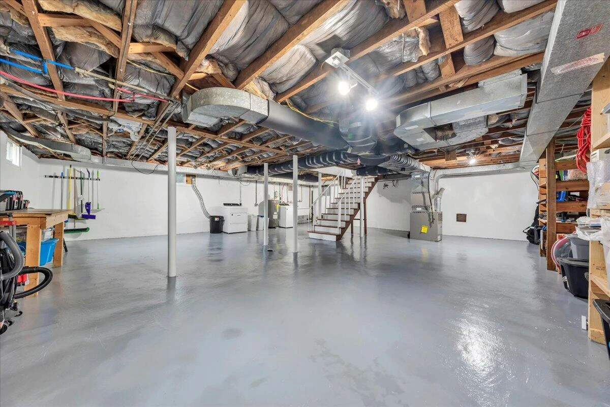 2324 Howard RD - Photo 47