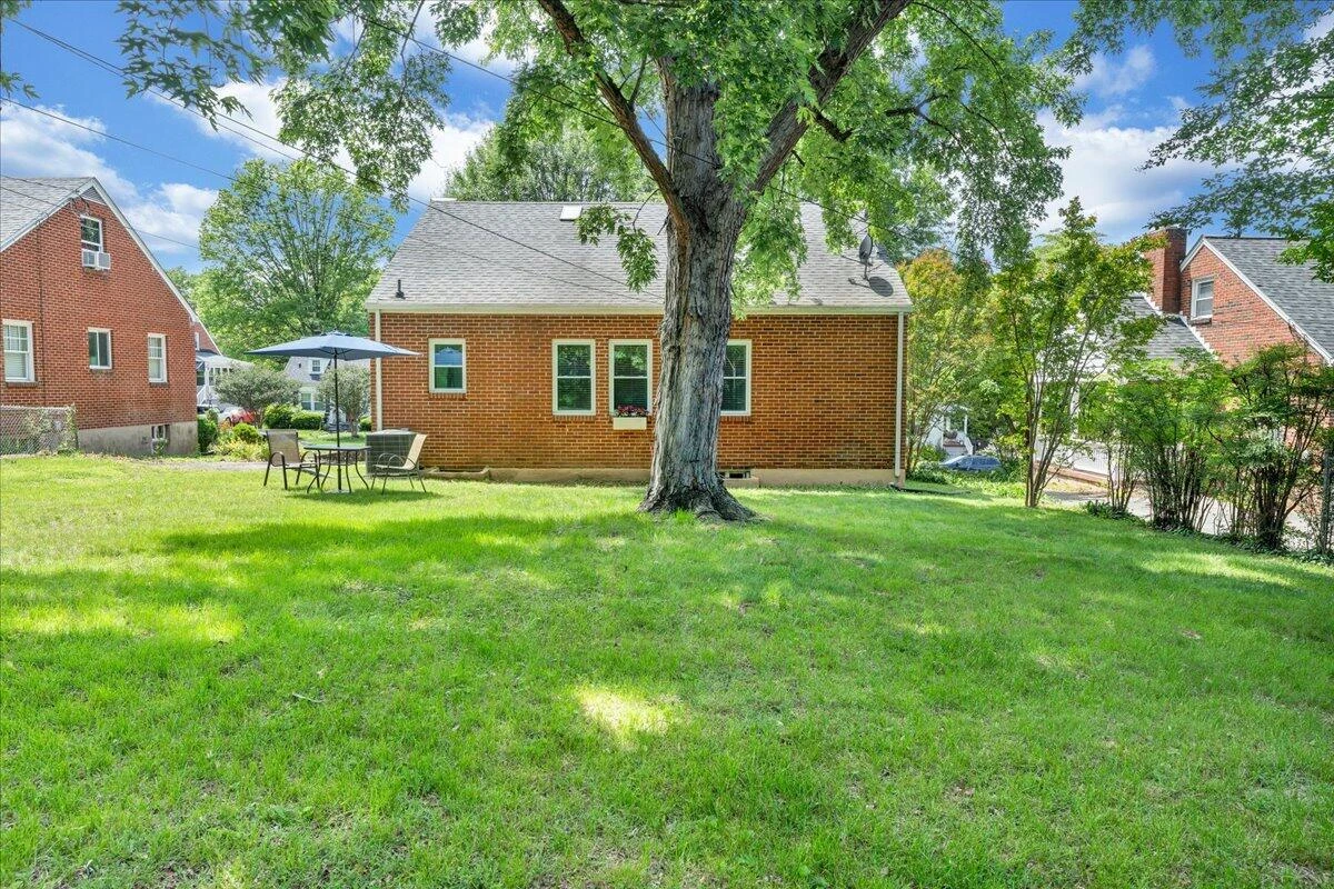 2324 Howard RD - Photo 9