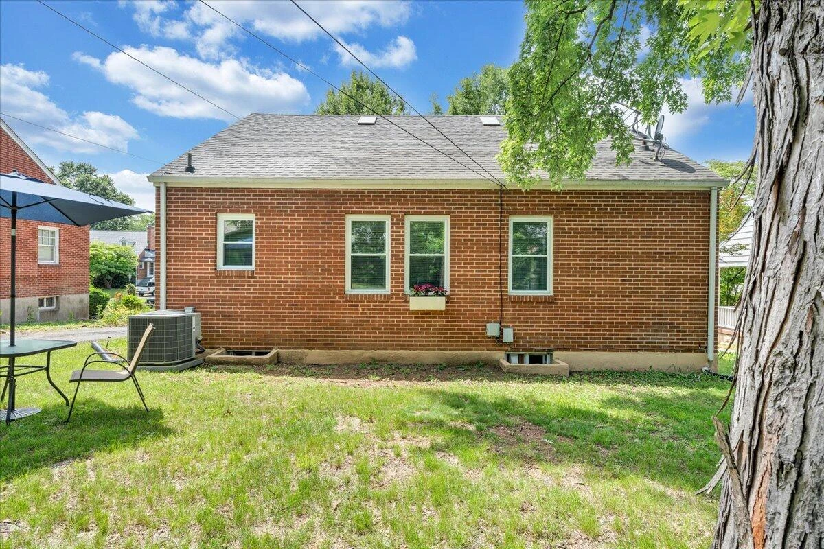 2324 Howard RD - Photo 10