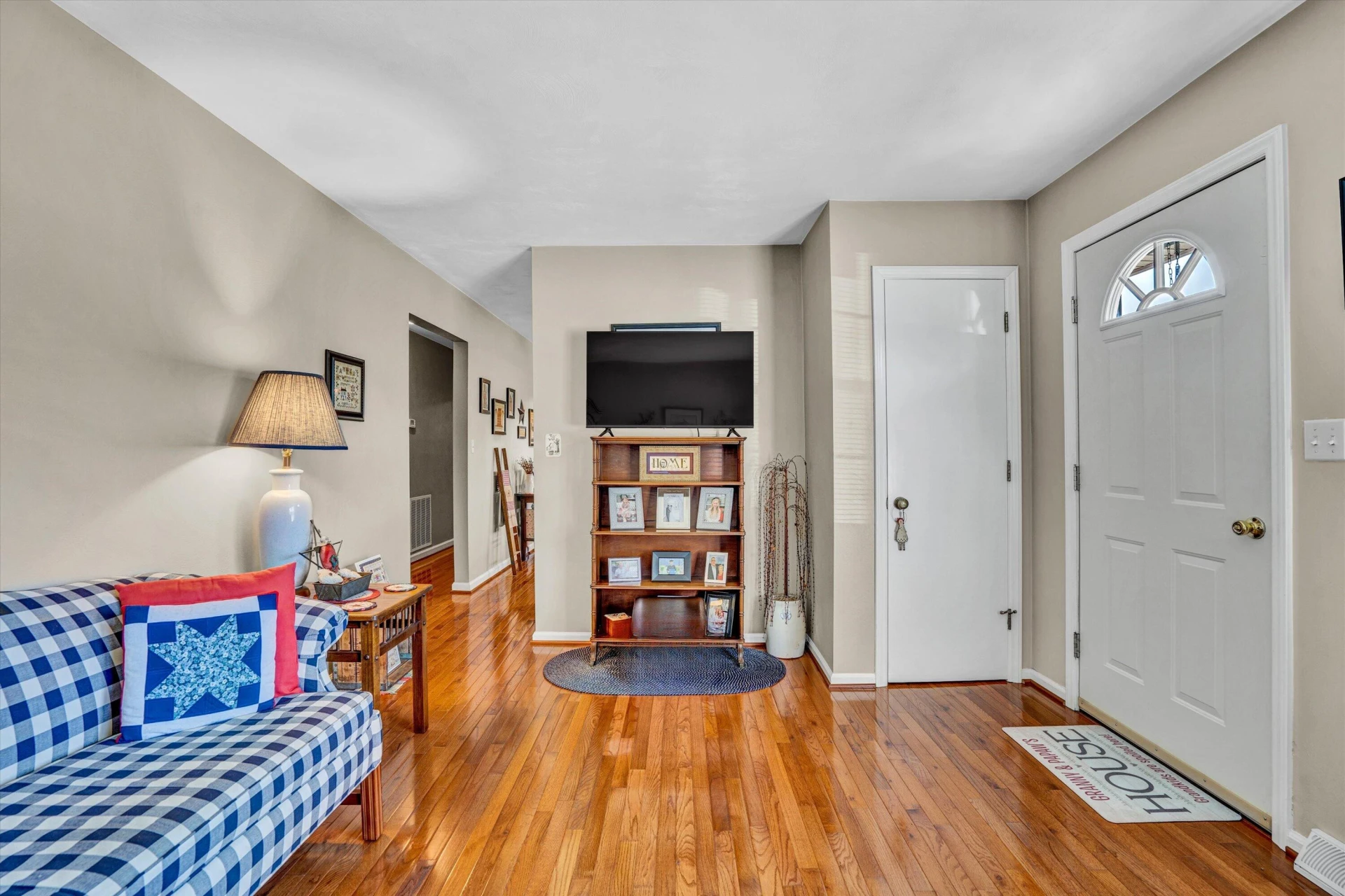 93 Southwest AVE - Photo 6