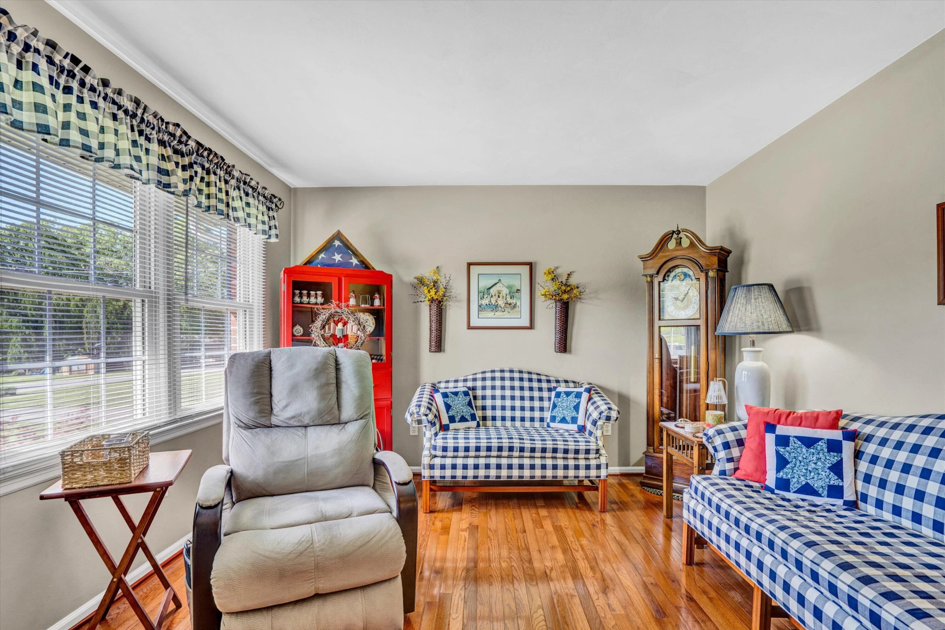 93 Southwest AVE - Photo 7