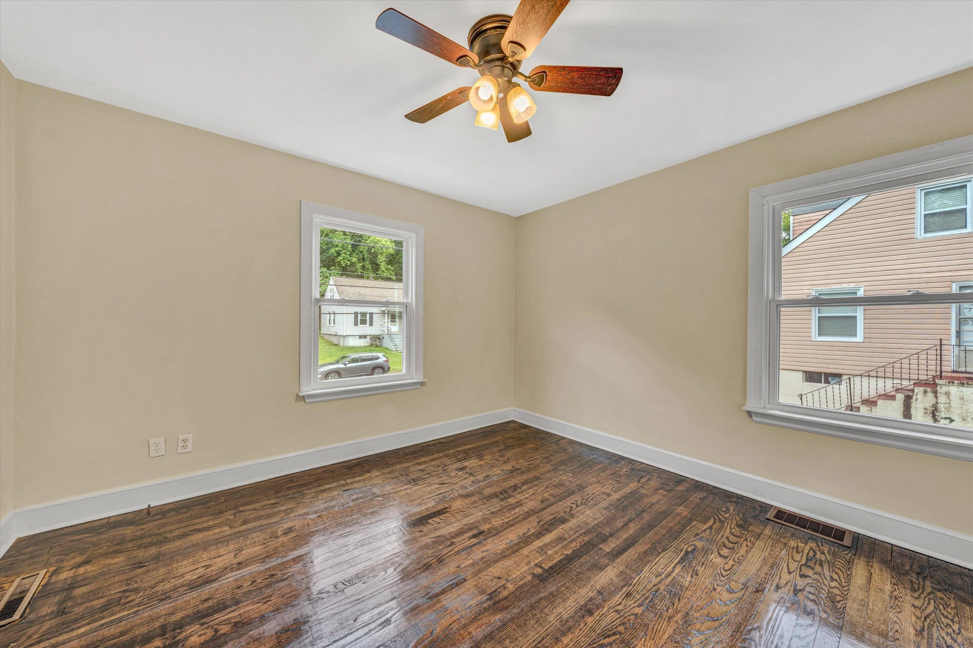 2752 Lansing DR - Photo 12