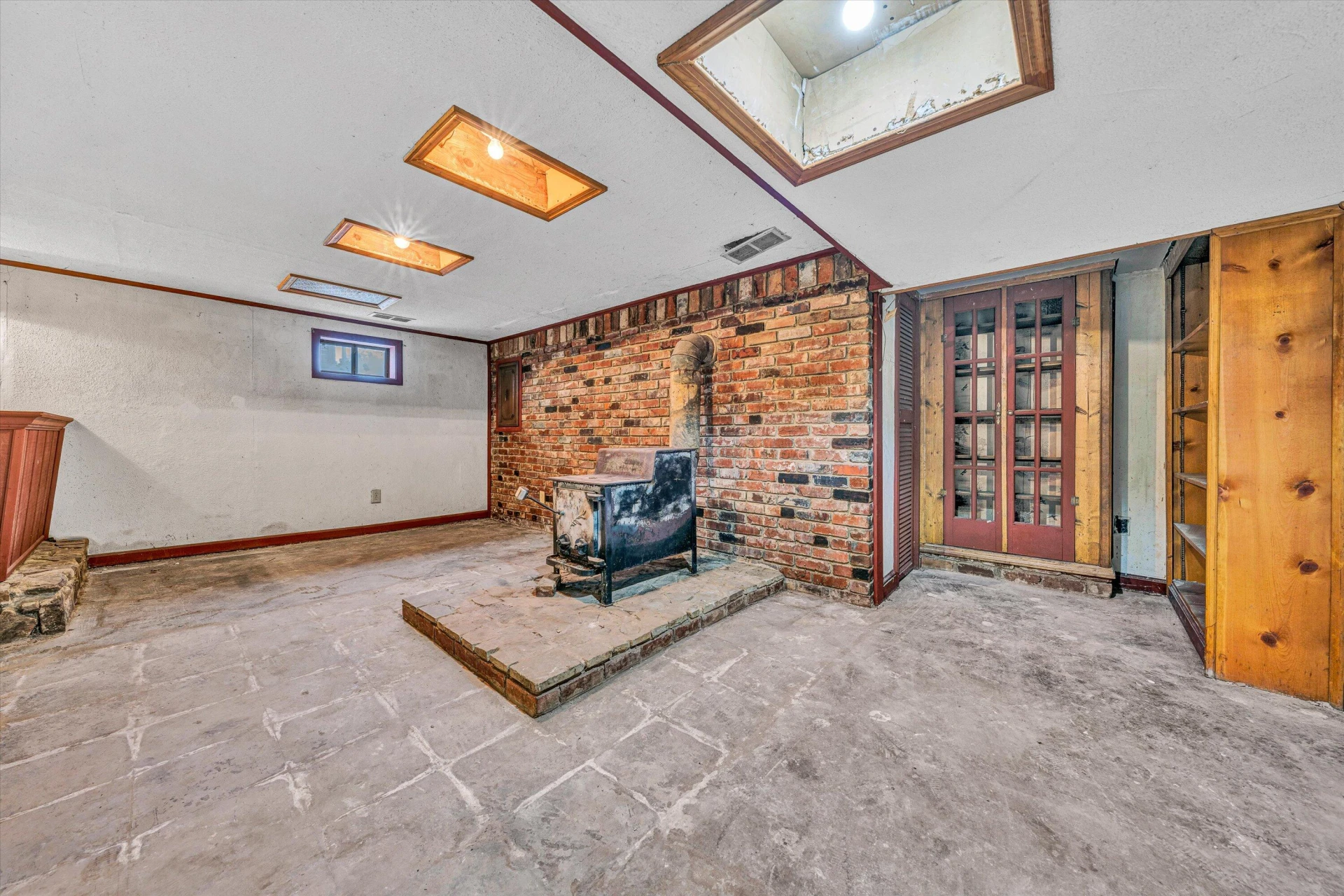 2752 Lansing DR - Photo 16