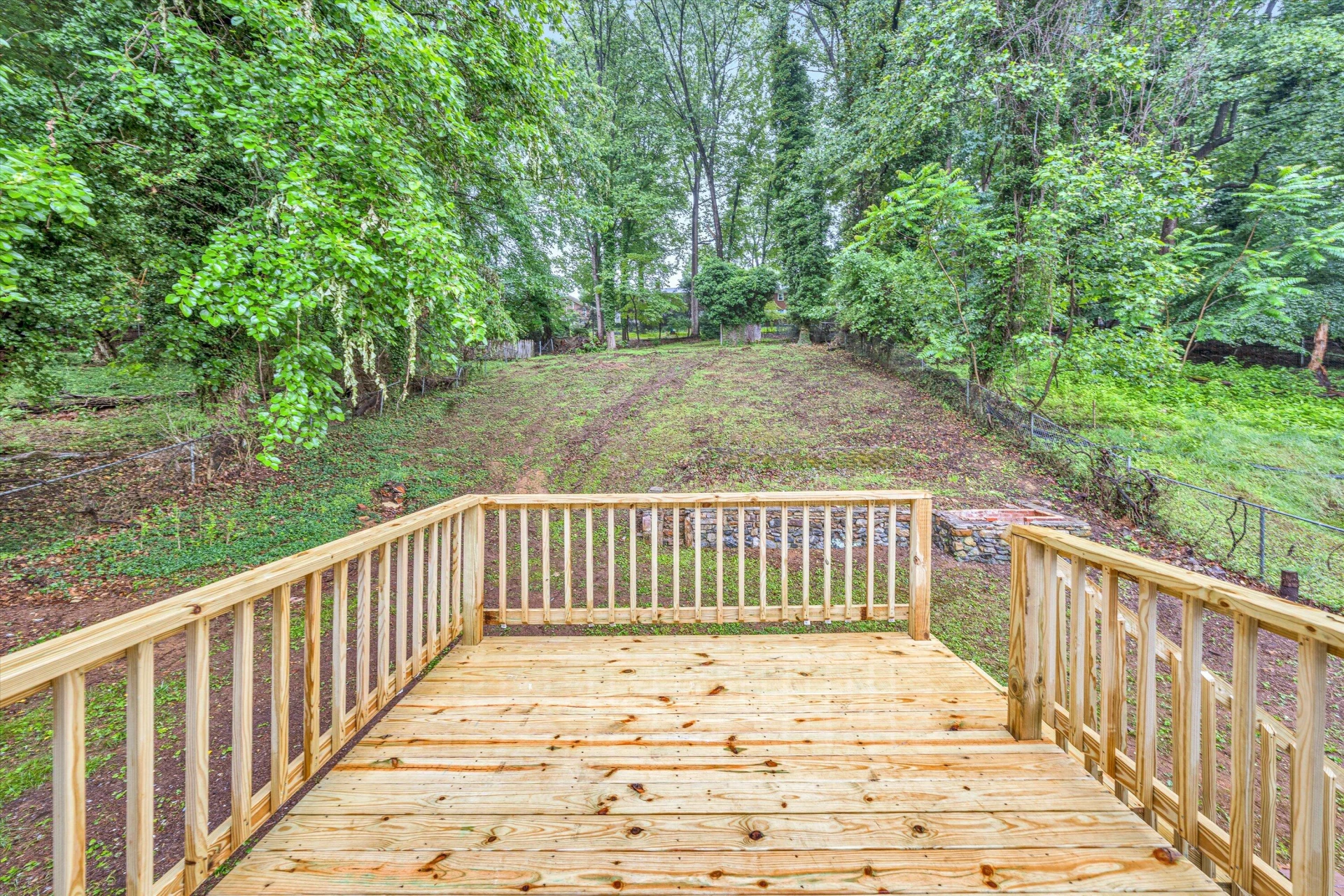 2752 Lansing DR - Photo 18