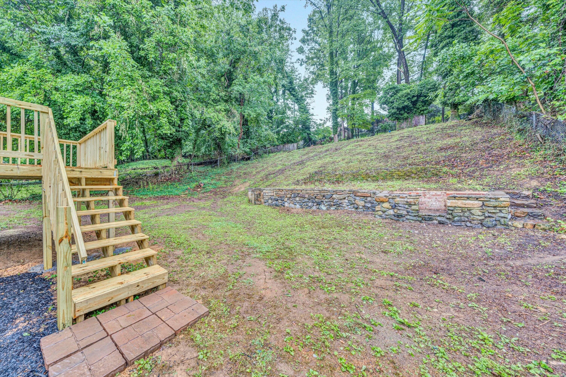 2752 Lansing DR - Photo 20