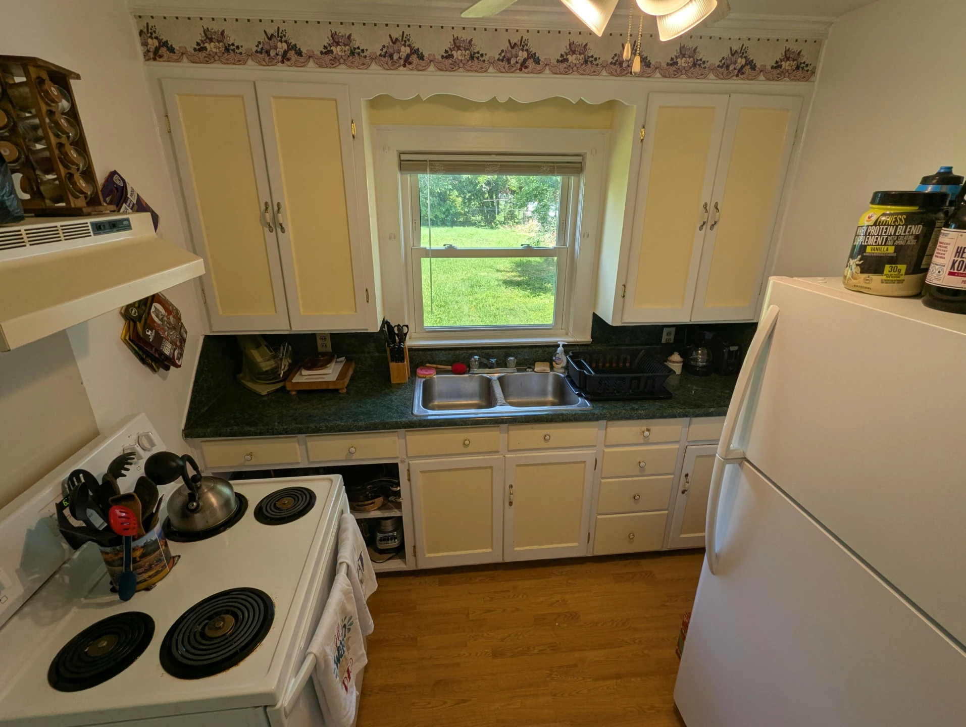 3111 Hillcrest AVE - Photo 10
