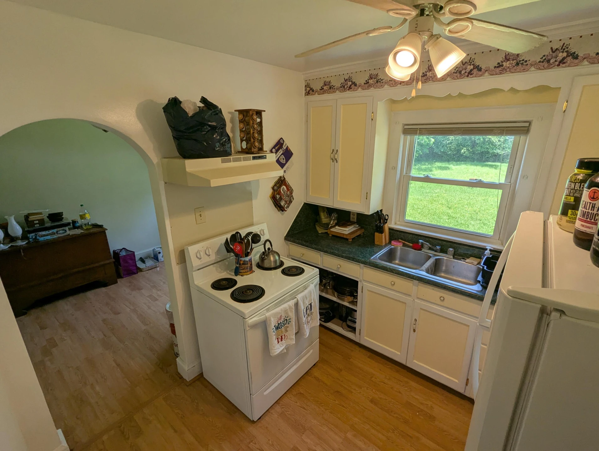 3111 Hillcrest AVE - Photo 8