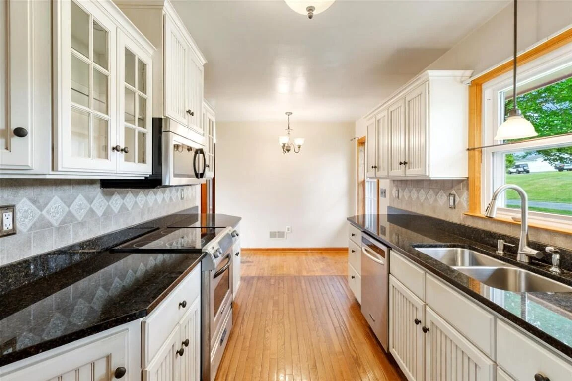 5496 Stuart ST - Photo 19