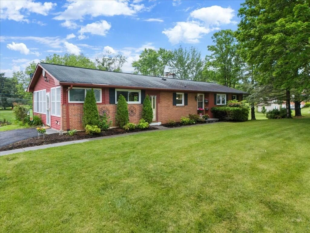 5496 Stuart ST - Photo 3