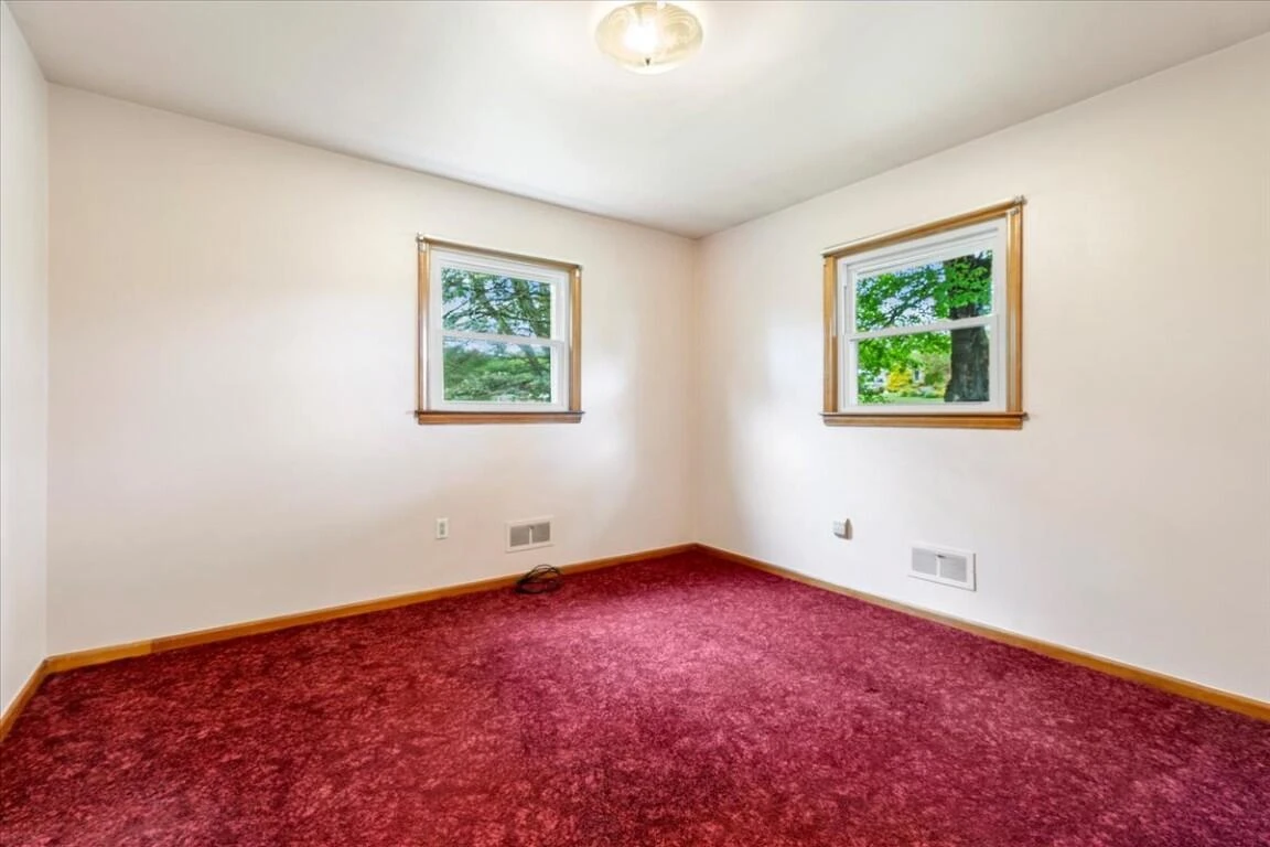 5496 Stuart ST - Photo 31