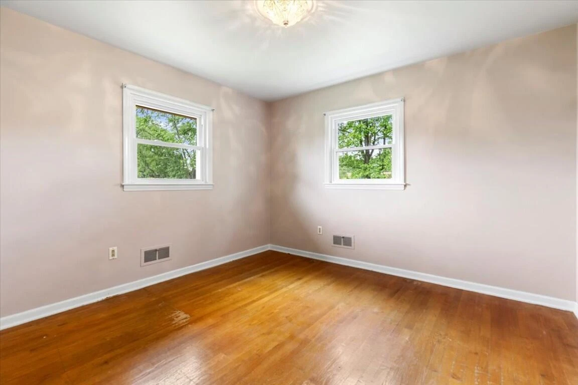 5496 Stuart ST - Photo 33