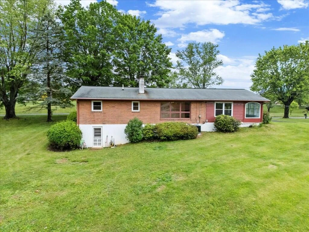 5496 Stuart ST - Photo 43