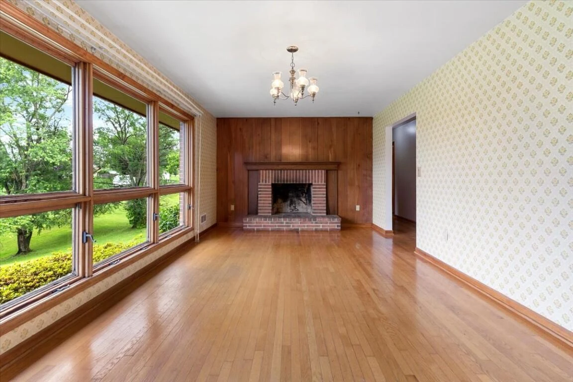 5496 Stuart ST - Photo 6