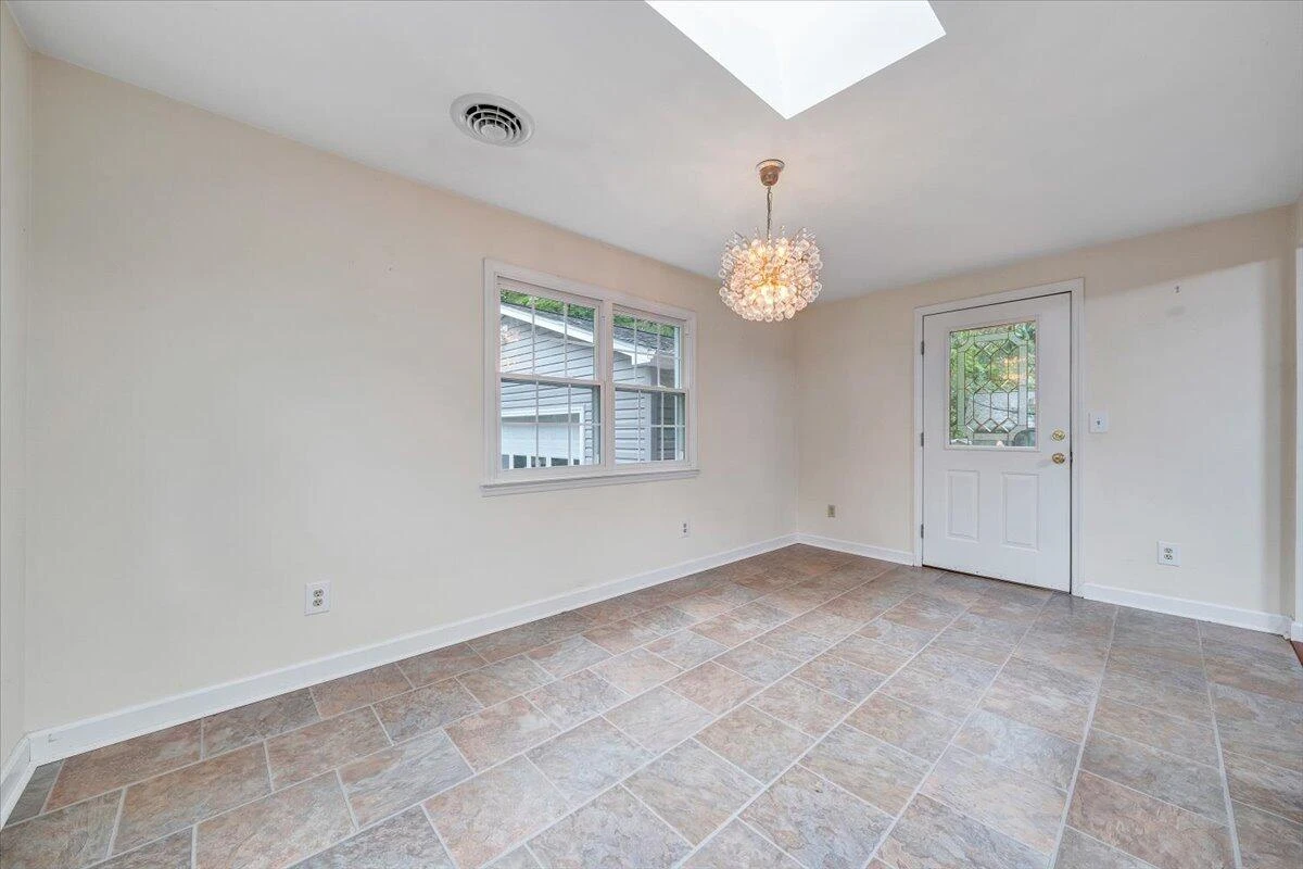 105 Forest Hill LN - Photo 22