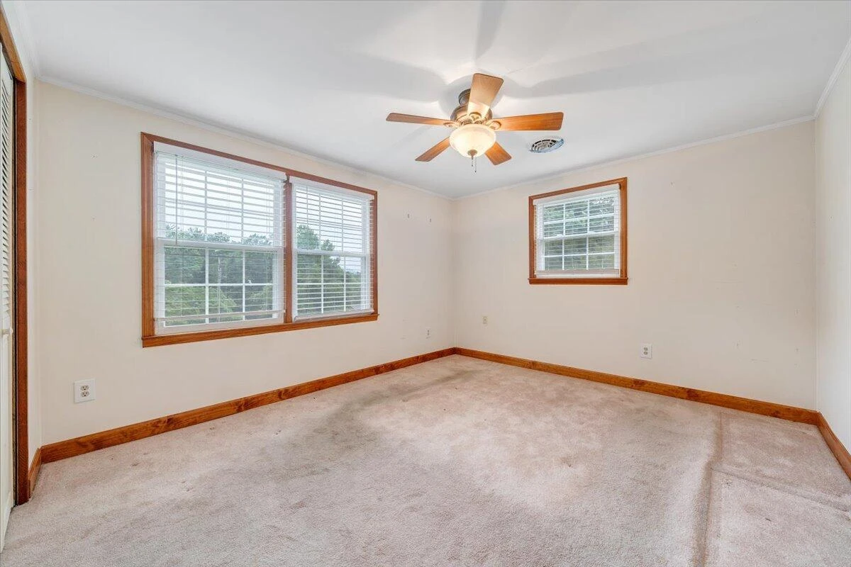 105 Forest Hill LN - Photo 24
