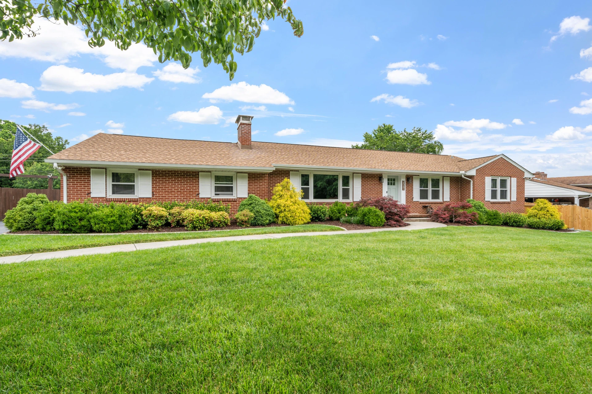2561 Inglewood RD