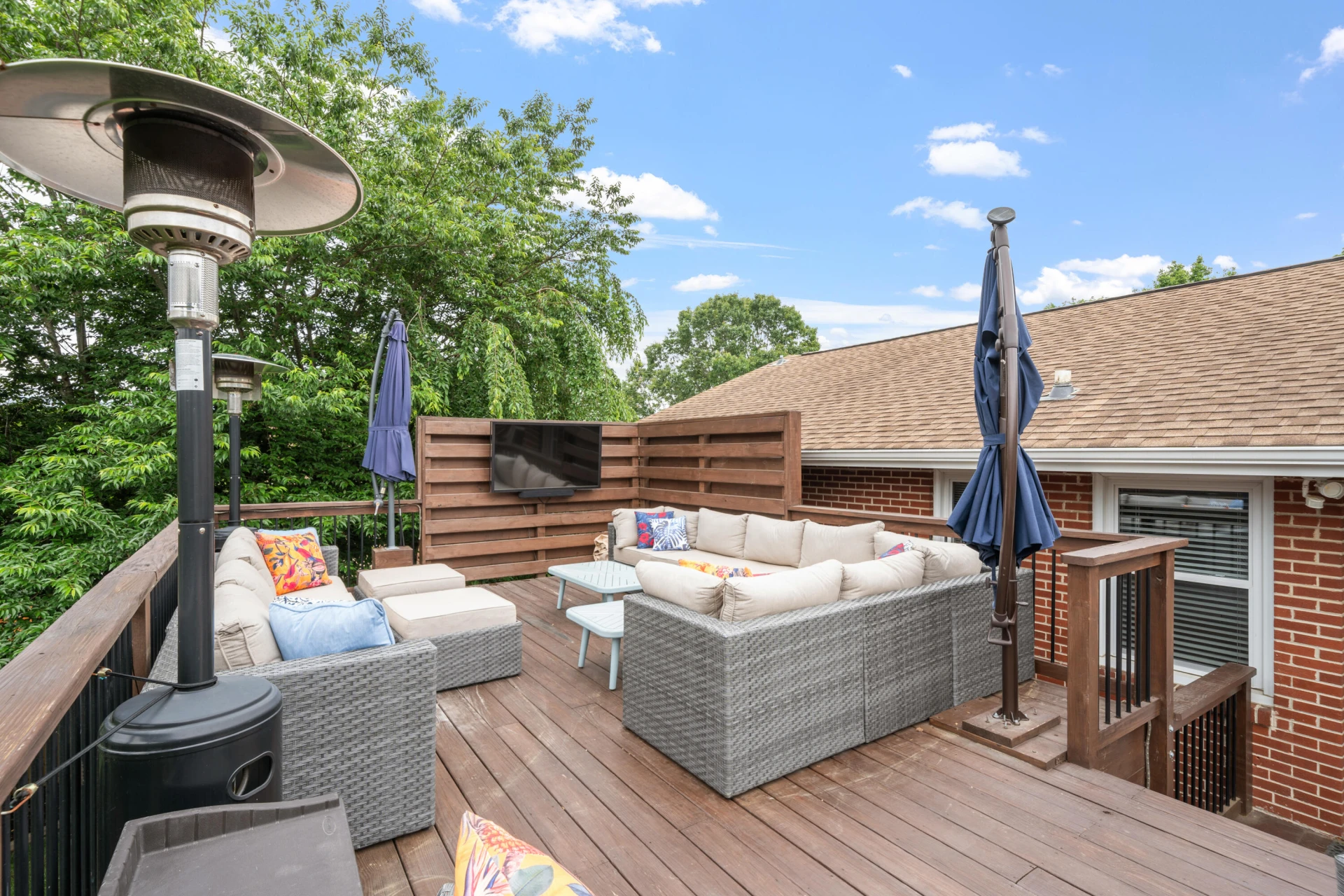2561 Inglewood RD - Photo 3