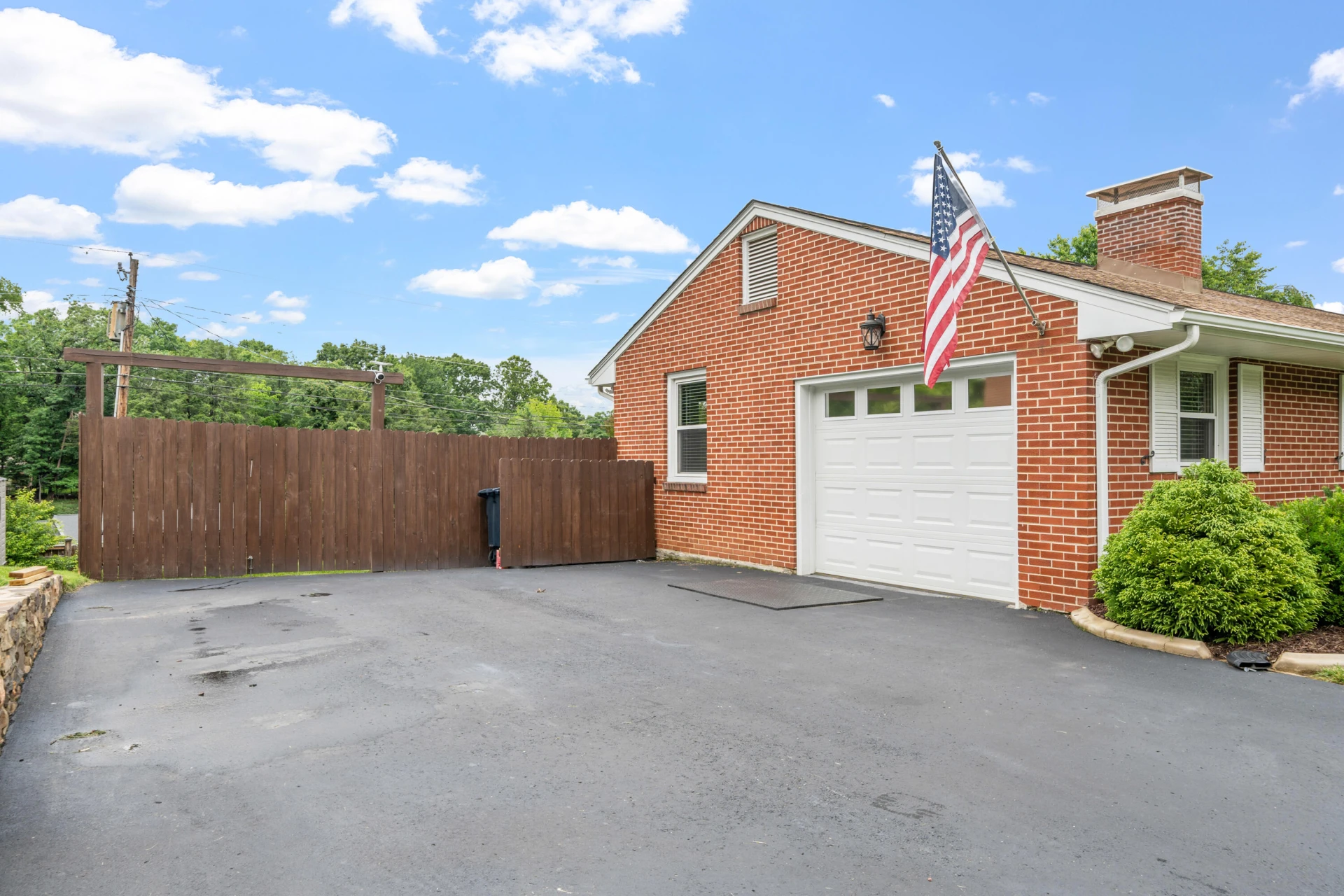 2561 Inglewood RD - Photo 32