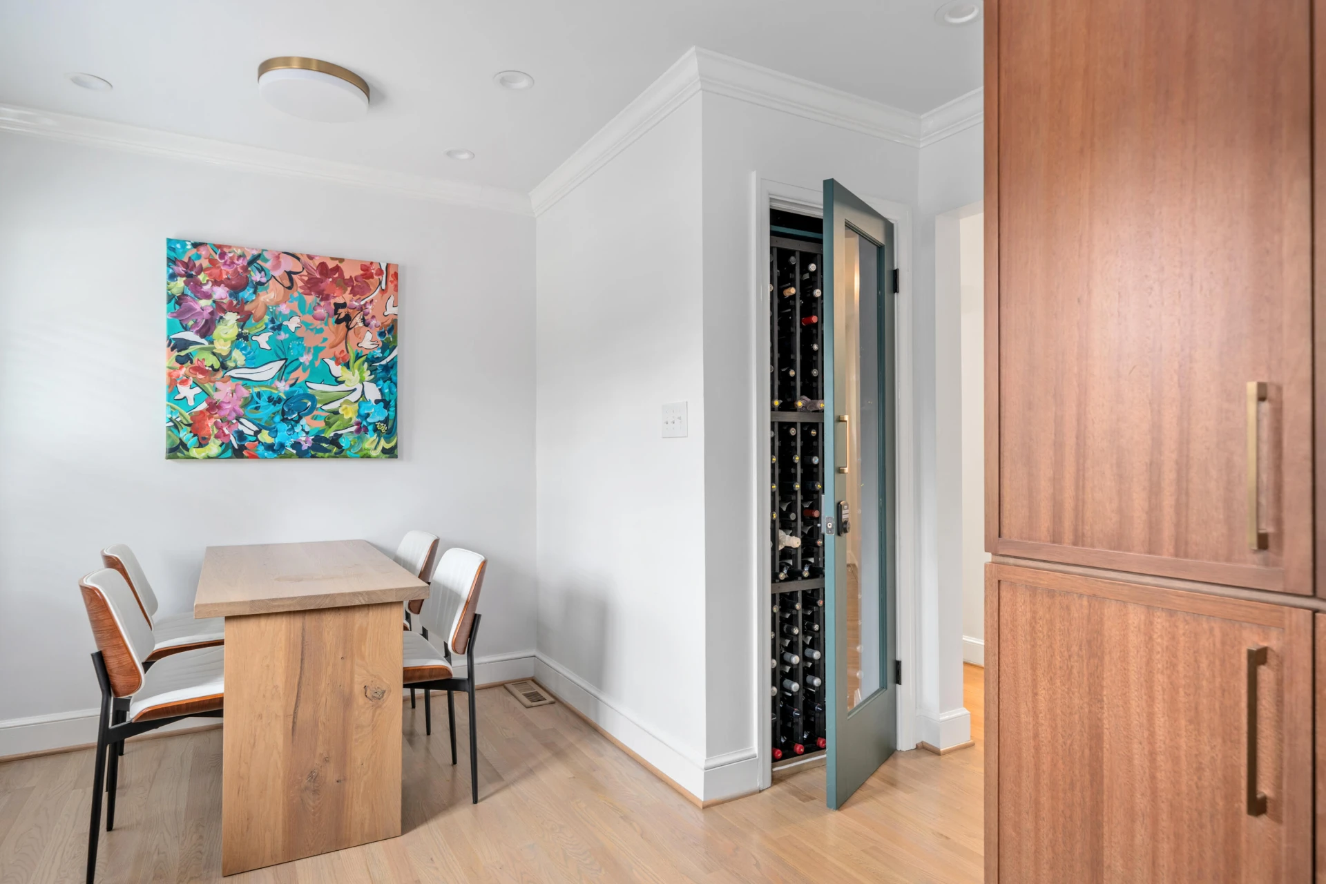 2561 Inglewood RD - Photo 8