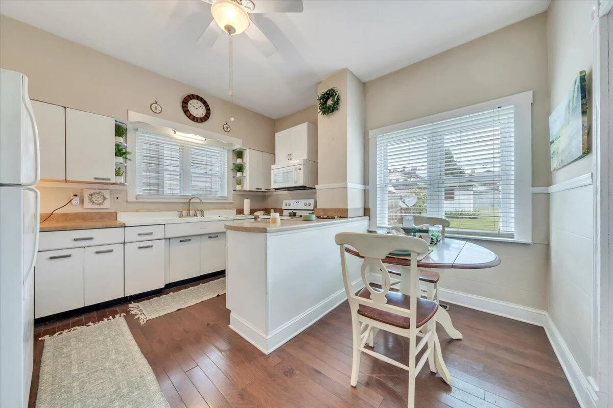 418 Church ST - Photo 11