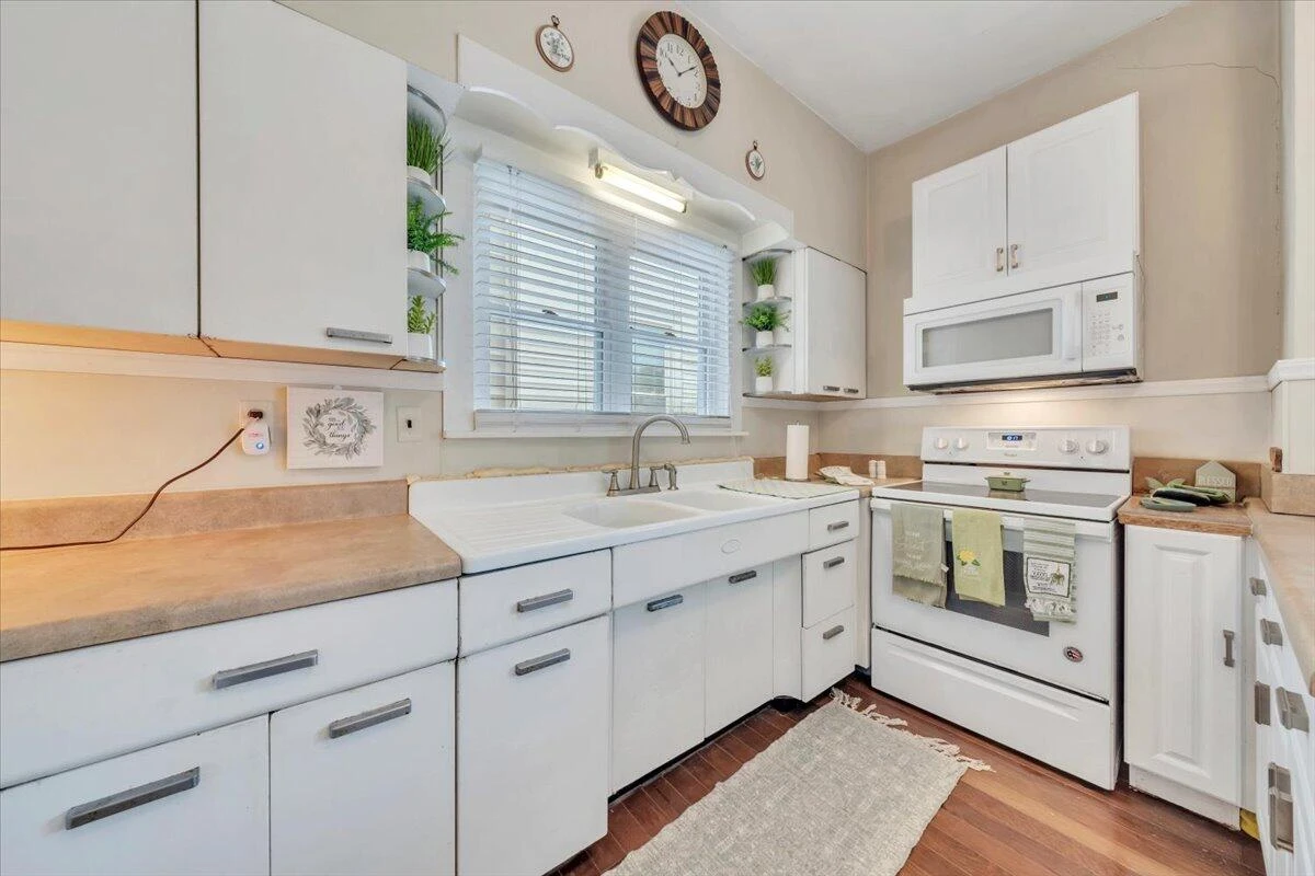 418 Church ST - Photo 12