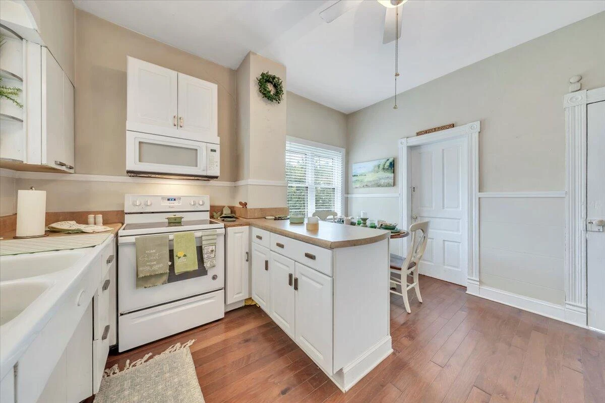 418 Church ST - Photo 13