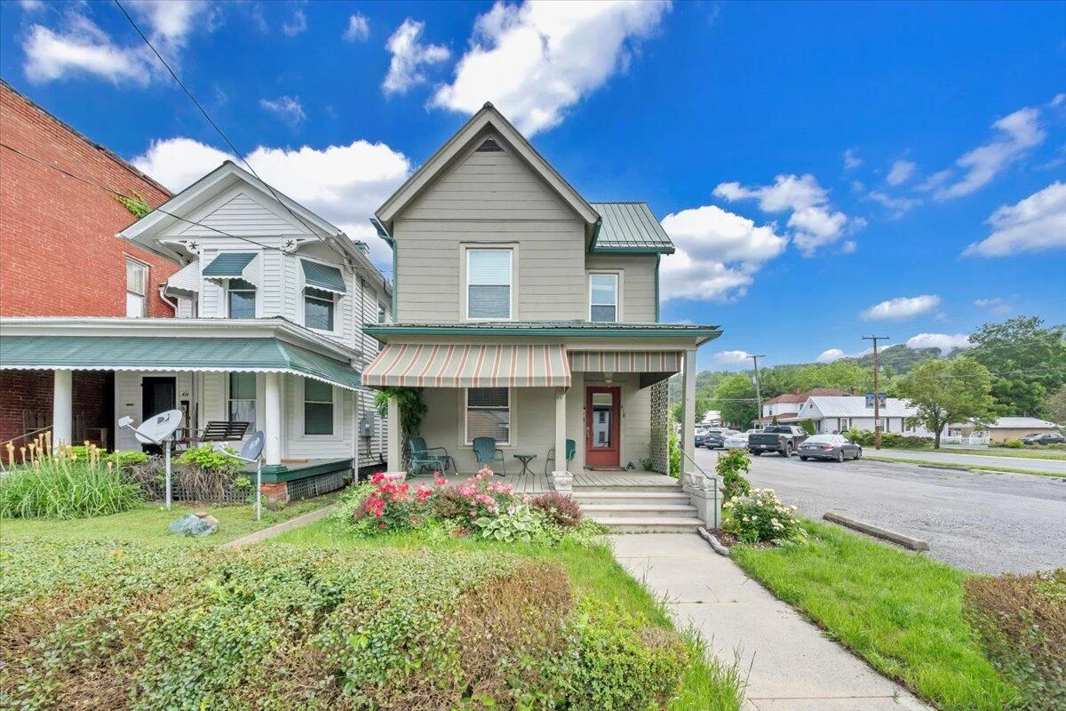 418 Church ST - Photo 2