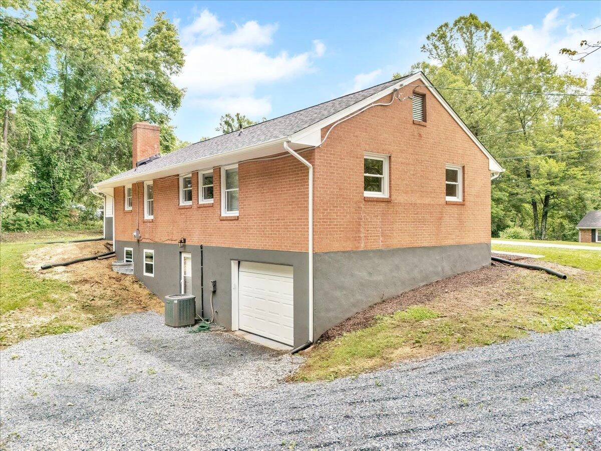 201 Forest Ridge DR - Photo 51