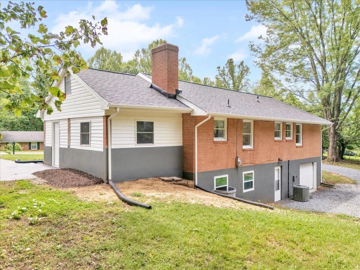201 Forest Ridge DR - Photo 52