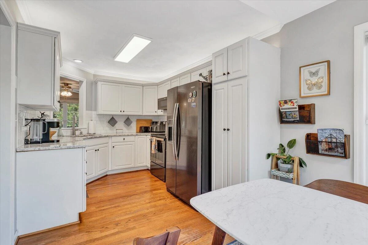 828 Ray ST - Photo 27