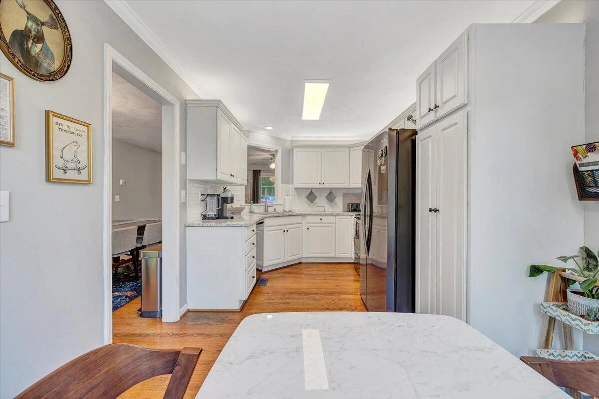 828 Ray ST - Photo 29