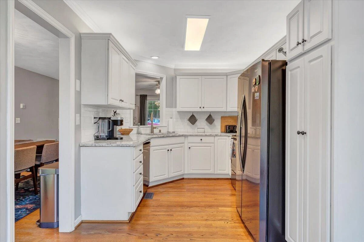 828 Ray ST - Photo 30