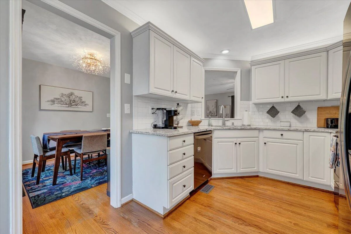 828 Ray ST - Photo 31