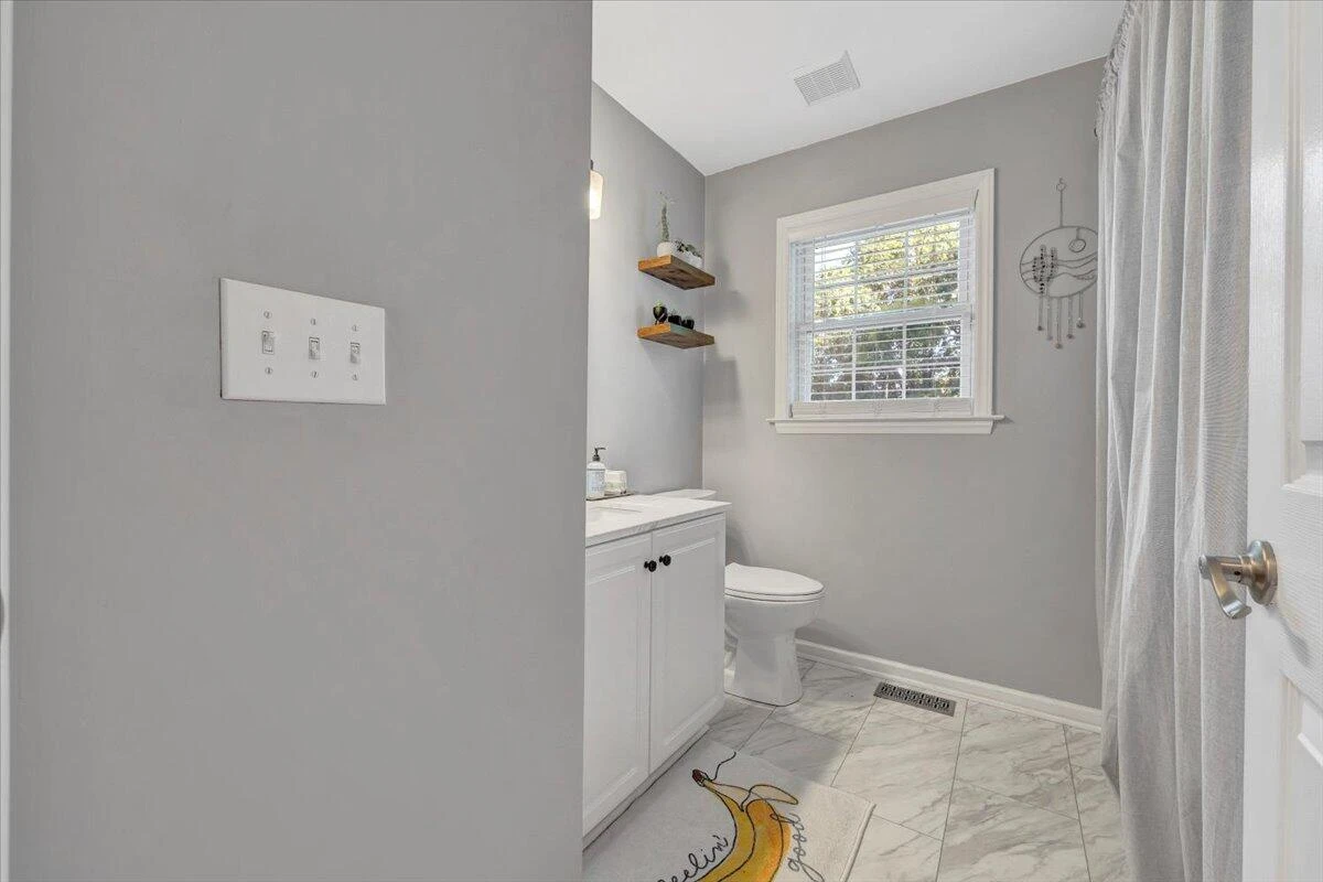 828 Ray ST - Photo 36