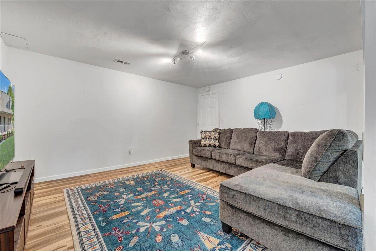 828 Ray ST - Photo 49
